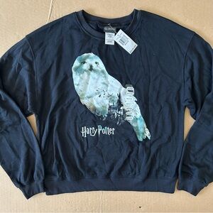 Harry Potter Black Sweatshirt Hedwig Owl and Hogwarts Castle Graphic Size Medium